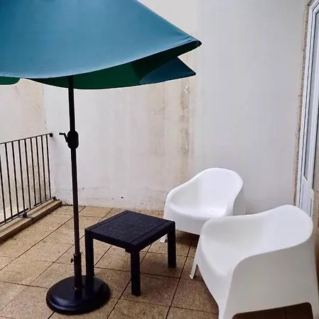 Guestready - Sunny Terrace In Downtown * Порту