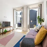 Guestready - Sunny Terrace In Downtown *