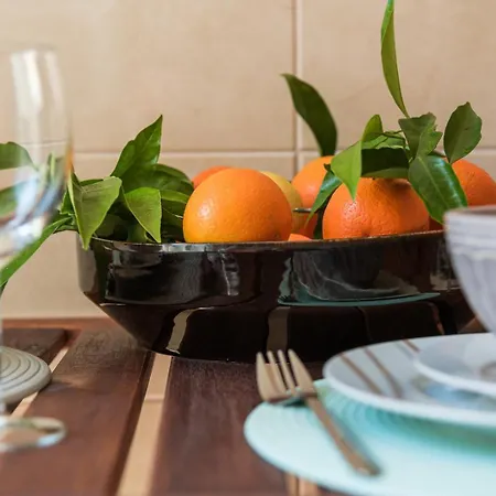 Guestready - Sunny Terrace In Downtown Appartement *