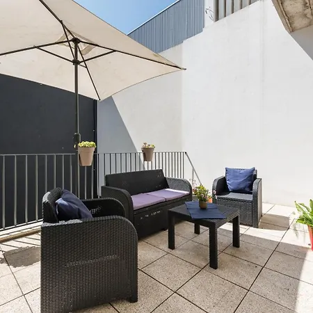 Guestready - Sunny Terrace In Downtown Oporto