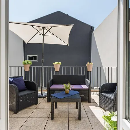Guestready - Sunny Terrace In Downtown Apartment