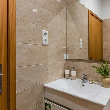 Guestready - Sunny Terrace In Downtown * Porto