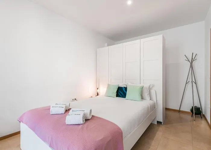 Guestready - Sunny Terrace In Downtown Apartman *