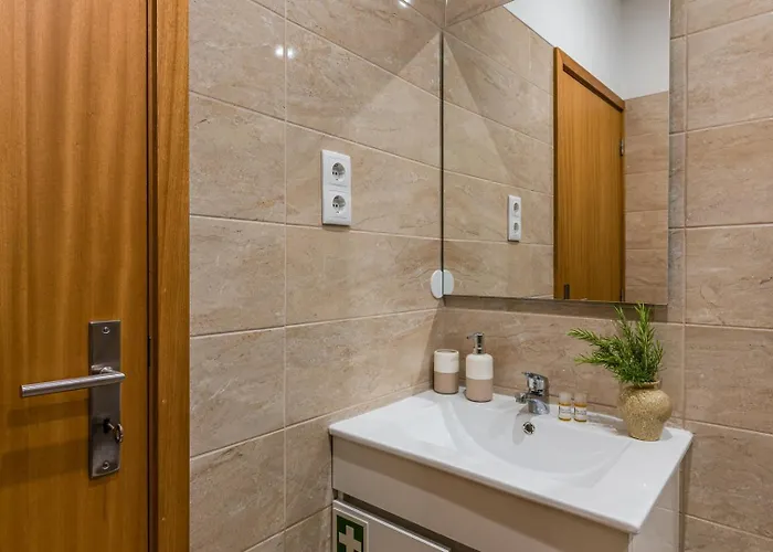 Guestready - Sunny Terrace In Downtown * Porto