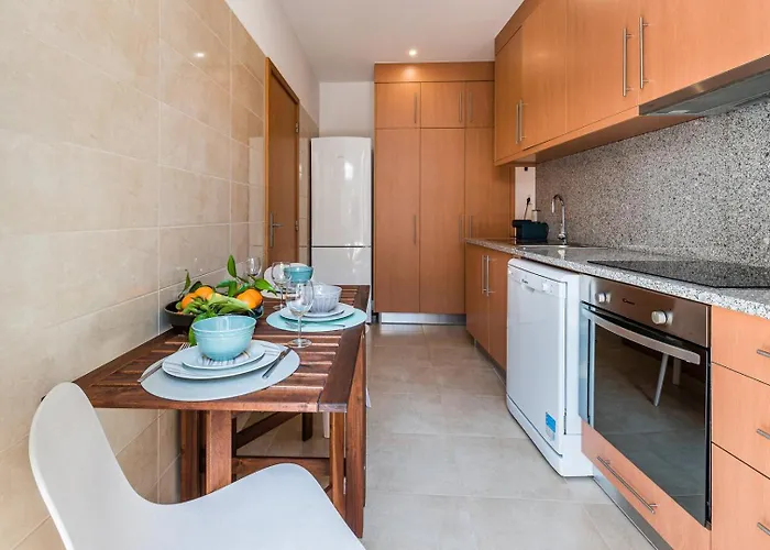 Guestready - Sunny Terrace In Downtown Apartman