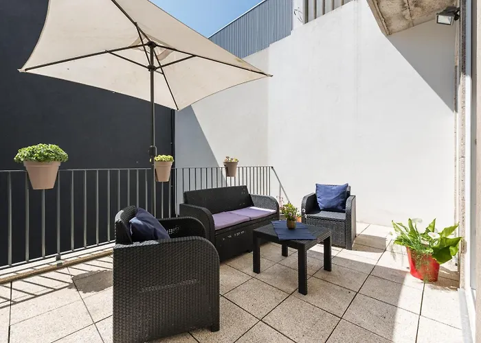 Guestready - Sunny Terrace In Downtown Порту