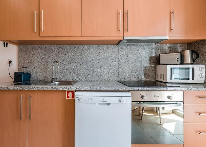 Guestready - Sunny Terrace In Downtown *